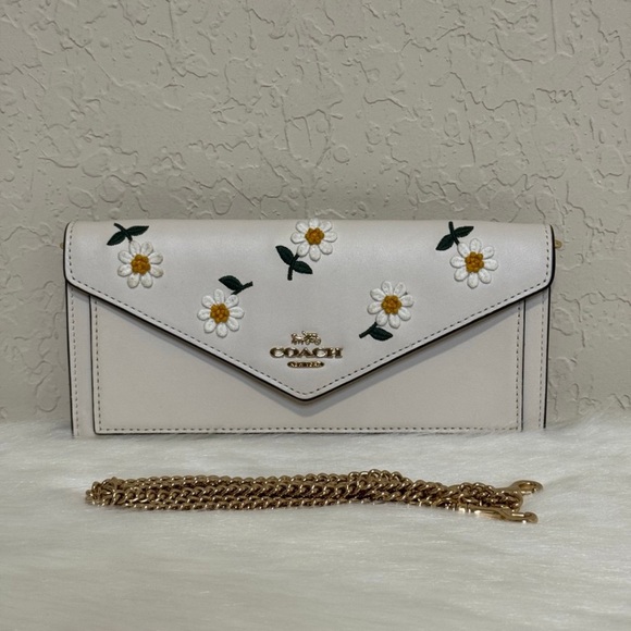 Coach Slim Envelope Wallet With Chain With Daisy Embroidery - Picture 1 of 12